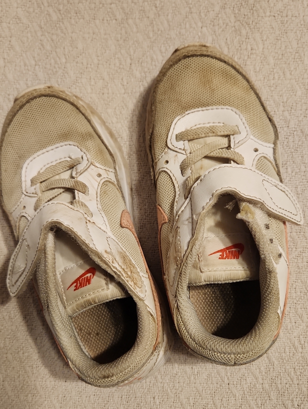 Nike Kids Beige and White Sneakers with Pink Swoosh